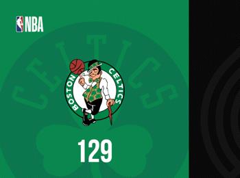 綠軍三分狂潮力克開(kāi)拓者 獬兔30+9+9助球隊(duì)取5連勝