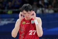 周琦替補(bǔ)登場5投4中高效貢獻(xiàn)15分6板3助1帽