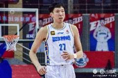 周琦內(nèi)線統(tǒng)治力十足 12中8砍下19分11板5前場板