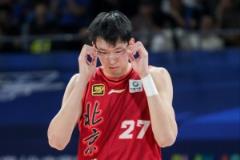周琦半決賽數(shù)據(jù)亮眼：16.3分9板2.3助1.3帽，坦言“松弛感”需分場合
