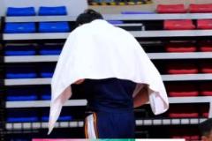 周琦深夜發(fā)文自責(zé)：哨響是比賽的一部分，面對(duì)爭(zhēng)議吹罰我應(yīng)更冷靜