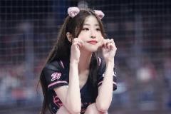 朱俊龍微信加不過來，臺(tái)新戰(zhàn)神啦啦隊(duì)個(gè)個(gè)膚白貌美還身懷絕技