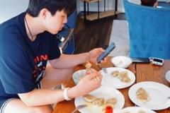 瀚森赴美日記 | 7月1日 楊媽媽的手工水餃真美味！