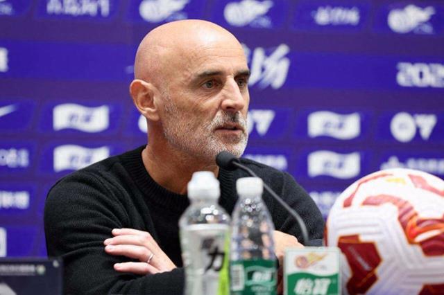 上港球迷安心了！穆斯卡特放棄歐洲聯(lián)賽執(zhí)教機會將留隊